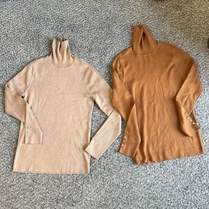 Chico's Ribbed Turtleneck Sweater Size 0 US XS Set Of 2 Tan Mocha Brown New